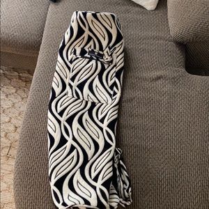 Hugger mugger yoga mat tote